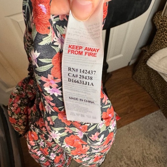 Womens Outrageous Fortune SZ 0 Floral long sleeve Dress-red, black, white - Picture 8 of 10